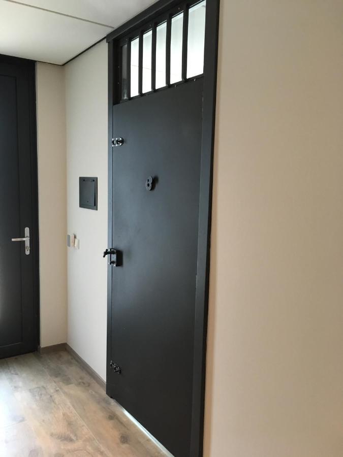 Voormalig Politiebureau Bed & Breakfast Overloon Ngoại thất bức ảnh